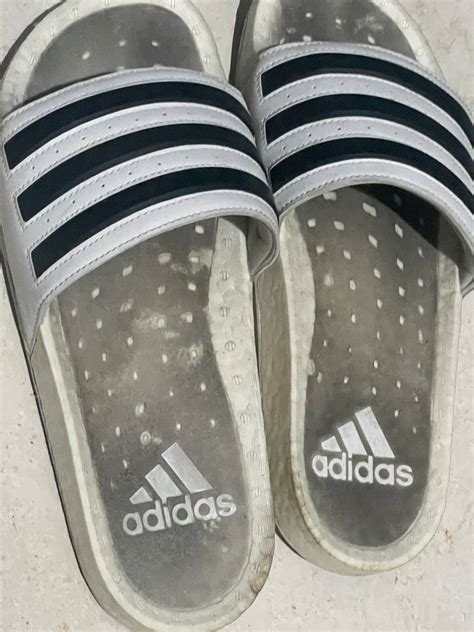 stinkende adidas slippers|How to Get Odor Out of Adidas Slides .